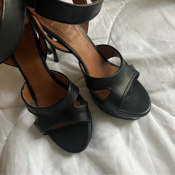 Givenchy shark lock platform heels - Picture 5 of 8